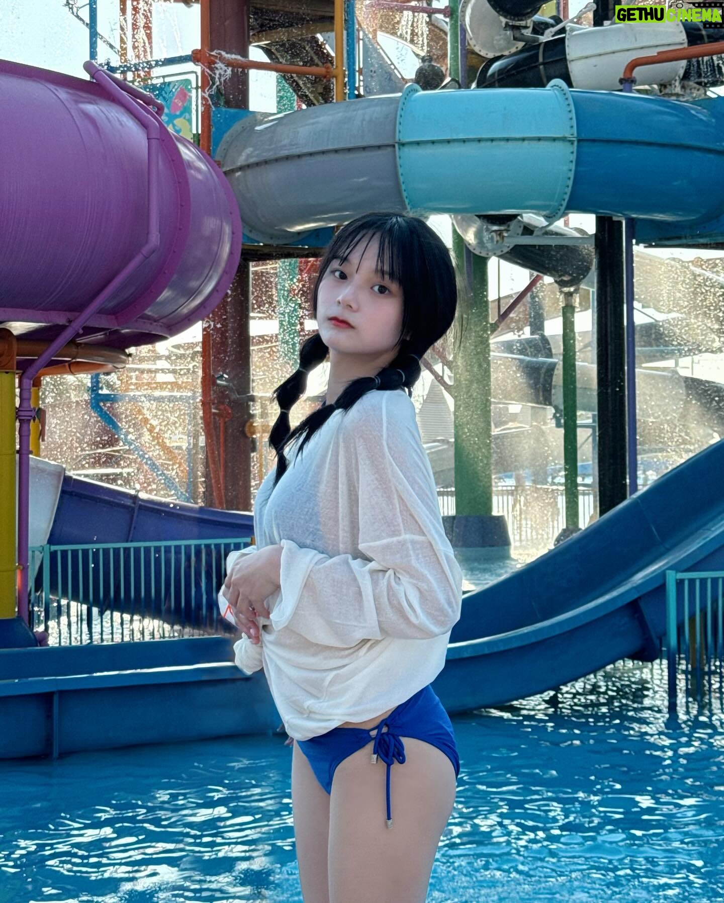 Mimi Shao - 3.8K Likes - -
📍Columbia Pictures Aquaverse
在這裡又找回小時候的自己了💙
大家一定要來這間水樂園玩!!!