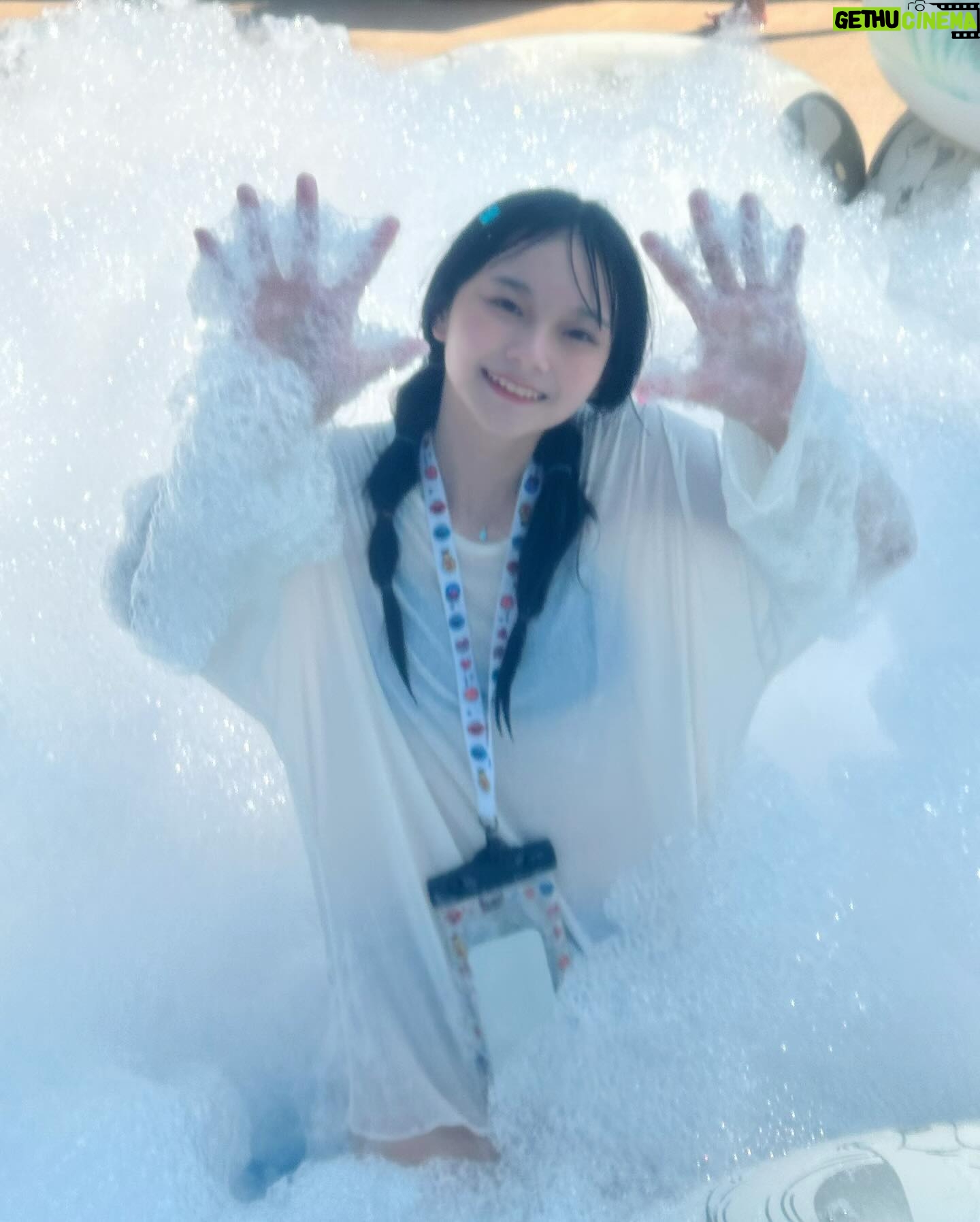 Mimi Shao - 3.8K Likes - -
📍Columbia Pictures Aquaverse
在這裡又找回小時候的自己了💙
大家一定要來這間水樂園玩!!!