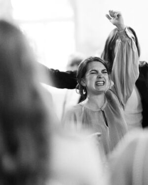 Mimosa Willamo Instagram - 1: Kun Hittiputki soi.
2: Kun tiedustelet morsiamelta et pitäskö pyytää djltä Hittiputki uudelleen.

kuvat otti @mariapeltomaaphotography