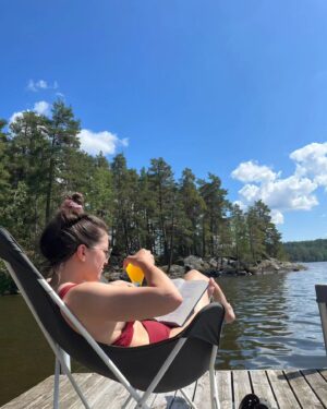 Mimosa Willamo Instagram - In Finland we have this thing called keskikesän juhla.

Mine included lepakkotuolis, Heimo and Nyyti, sauna, crosswords, day drinking, halkosavotta, spf50, Koff-lippis, some reading, some löhöiling and Ville cooking every meal.