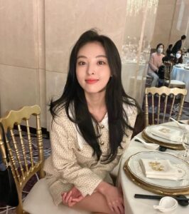 Actress Min Ha-ram HD Instagram Photos and Wallpapers November 2022