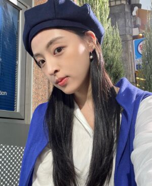 Min Ha-ram Instagram - 🦋파라무🦋