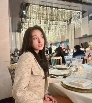 Min Ha-ram Instagram - 매 순간,✨