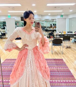 Min Ha-ram Instagram - 🌷
이제야 차근차근 정리해본다,,
나의 레미제라블 나의 코제트
행복했어 앙농,,🤍
⠀
#레미제라블#코제트#민하람