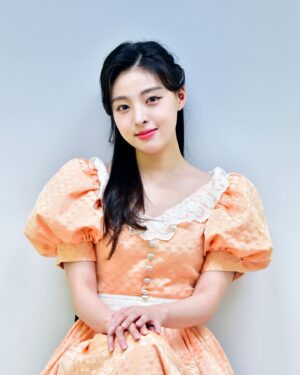 Min Ha-ram Instagram - 연극 레미제라블🔥
멋진 선생님, 선배님, 배우님들과
열심히 공연 준비를 하고 있습니다 !
코제트 하람이 많이 보러 와주세요🥰

✔️마포아트센터 아트홀맥
✔️8월 5일 - 8월 15일

스케줄표는 맨 마지막장에 있어요
지인들은 직접 연락주세요🤍

#레미제라블#코제트#마포아트센터