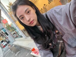 Min Ha-ram Instagram - 하이룽🤟🏻
