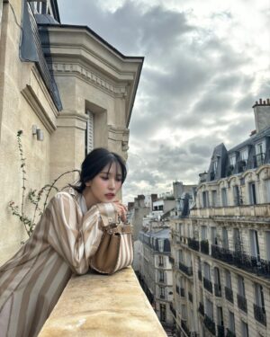 Mina Myoui Instagram - @fendi  @harpersbazaarjapan