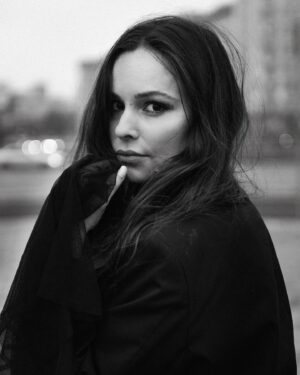 Mina Tander Instagram - •
This picture was taken exactly a year ago. With high hopes and a strange air of foreshadowing sadness -usually so not me at this time of year-  I looked 2022 right into the face.

2022- what a ride.
It wasn't the ticket I paid for but it was the journey I needed.

And when I think of 2023 it's not with high hopes or expectations but with a light heart and the confidence of knowing: life is the greatest gift. And I can handle it.

Enjoy this quiet time wherever and whatever you're celebrating. 
Happy holidays!
Sending you 🤍

#happychristmas #happyholidays #itrustthemystery 
#gratitude #makelifegreatagain #beautyofnow
 📷 by @lindarosasaal