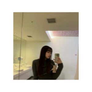 Minami Instagram - △ ▼ △ ▼