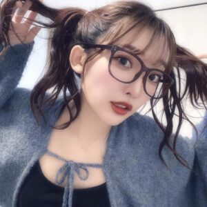 Minami Instagram - 何枚目が好き〜？💙🤍