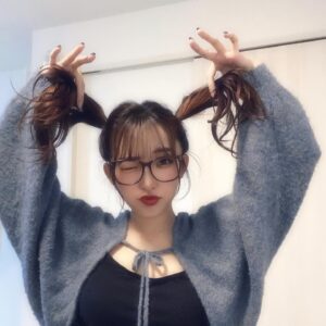 Minami Instagram - 何枚目が好き〜？💙🤍
