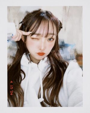 Minami Instagram - 🤳📸🫧

もお冷房つけてるけど仲間いる？！
夏がくるのかああああああああ
きゃああああああああ