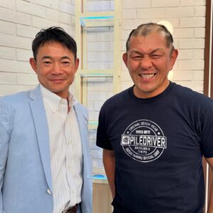 Minoru Suzuki Instagram - BayStars

横浜DeNAベイスターズvs千葉ロッテマリーンズのプロ野球交流戦中継の副音声ゲストに出演してきた。プロレス好きの仁志敏久さんと一緒だったので、半分くらいプロレスの話(笑) 野球を1〜9回までフルで見ることなんて久しぶり！たまには球場でビールでも飲みながら観戦したいなぁ〜