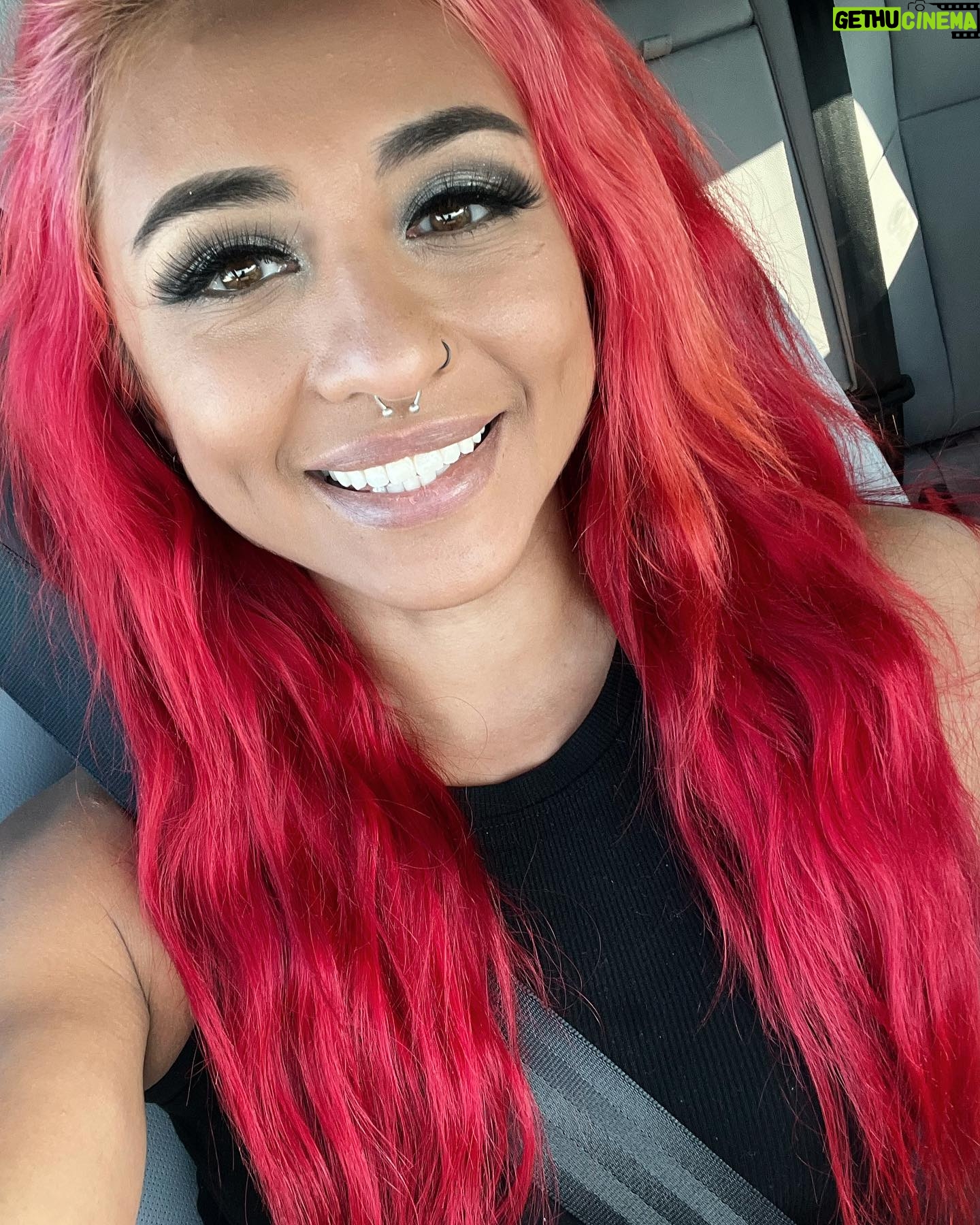 Miranda Ilissa - 637 Likes -