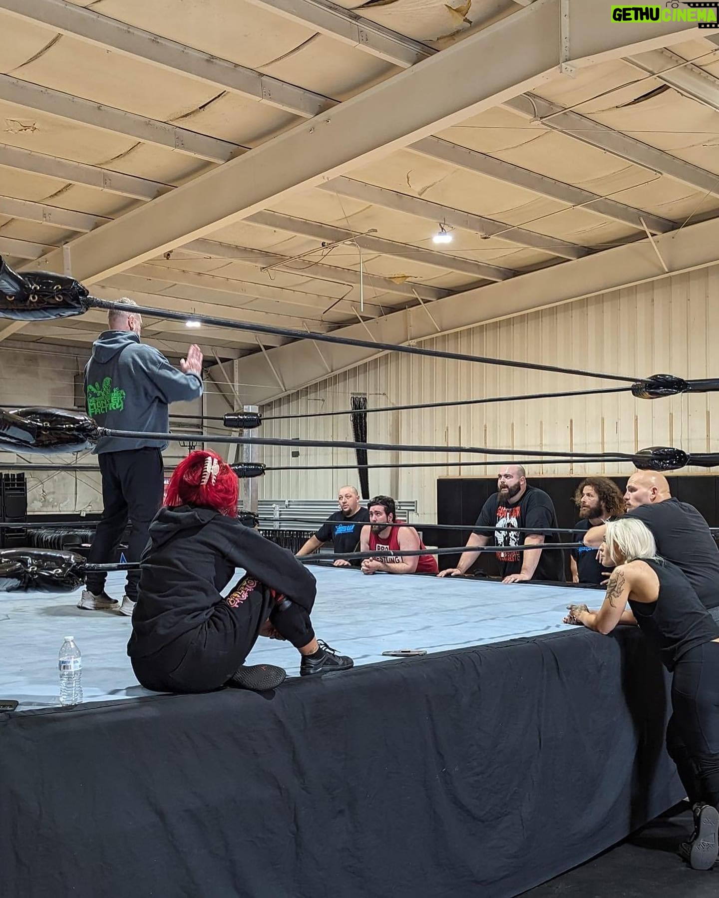 Miranda Ilissa - 0.9K Likes - Had a blast today coaching with @coachdannycage
Thanks @shorestarwrestling ♥️ 🫡 🫶🏻
See you in February 📅
#ProWrestling#EastCoast#Wrestling#LuchaLibre#Coaching#LuchaBaddie#Shark#Sharky#wrestlingtraining