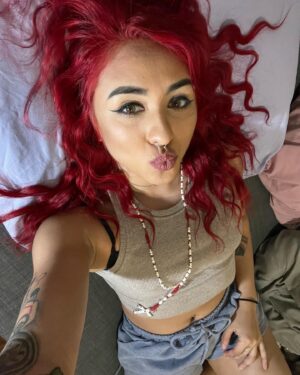 Miranda Ilissa Instagram - 🫶🏻👻👑