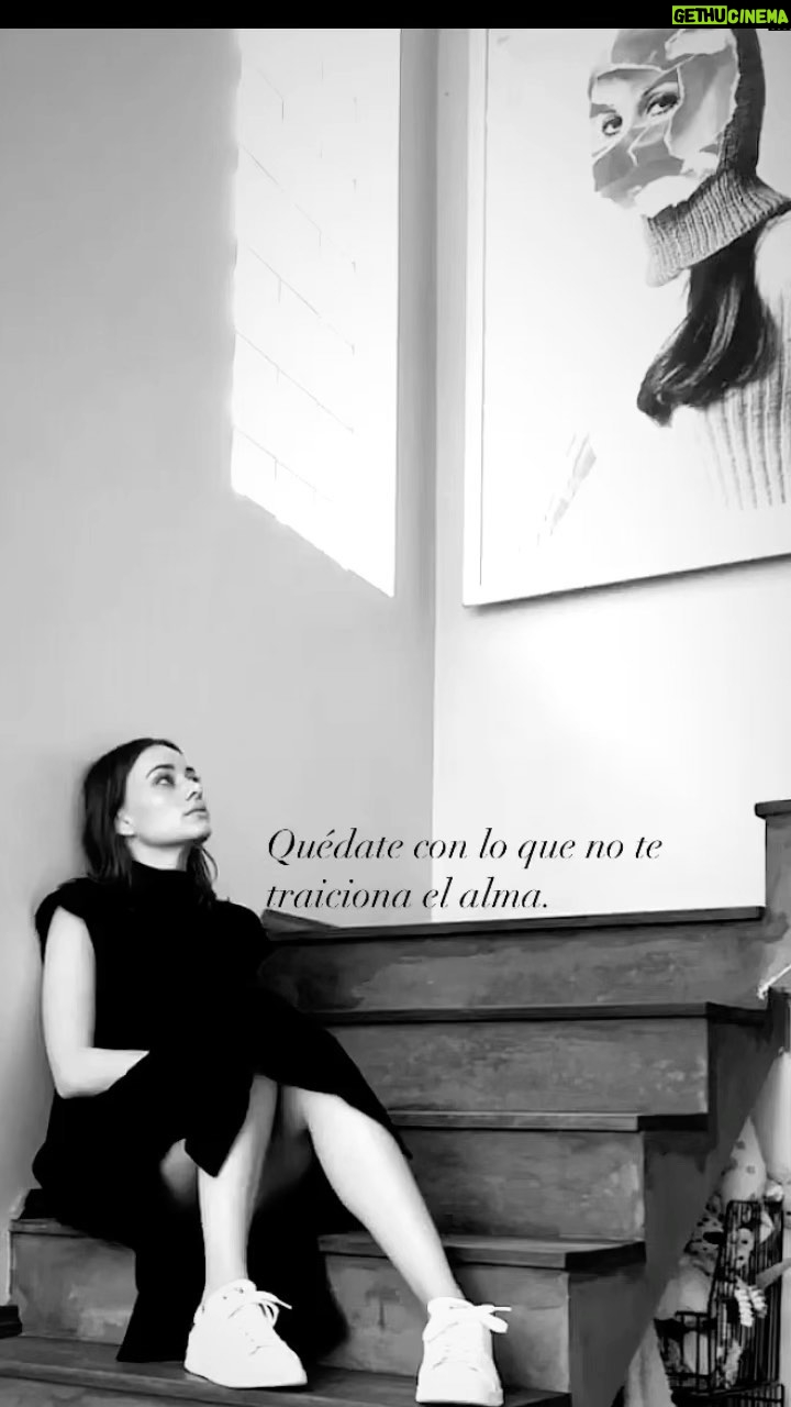 Mirella Granucci - 318 Likes - SĆ© generoso con el mundo y la libertad te encontrarĆ”.