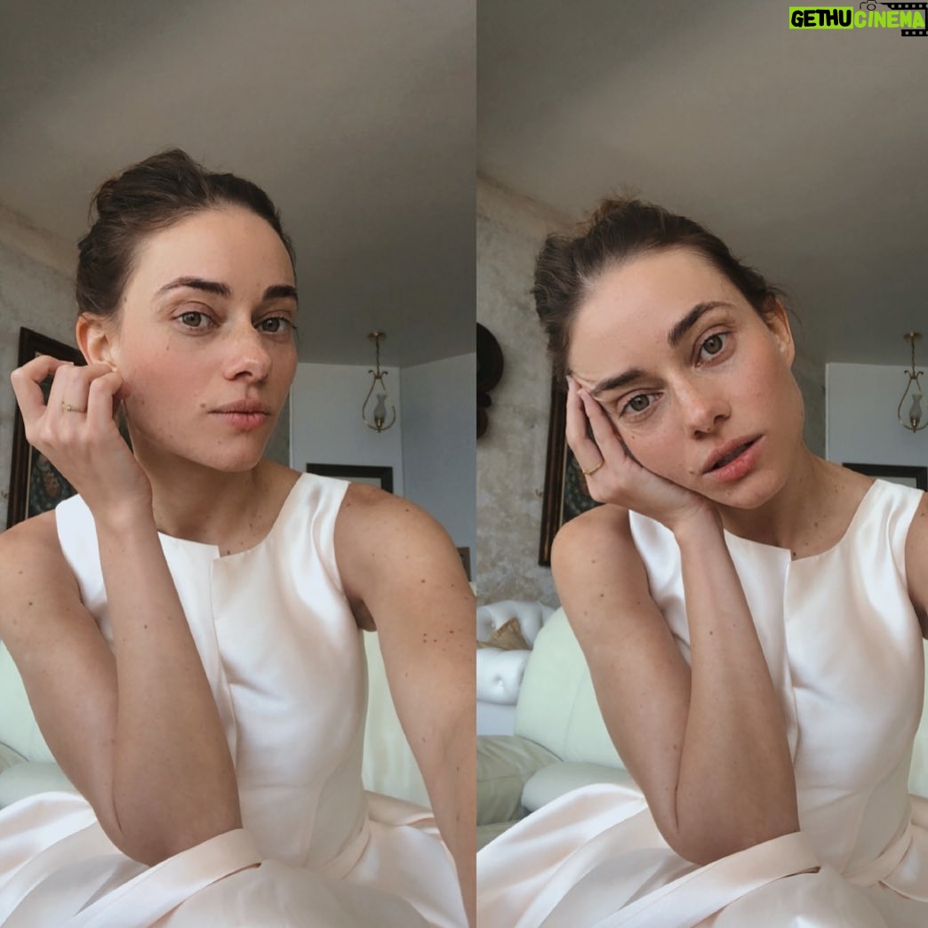 Mirella Granucci - 372 Likes - Pienso si la elección de los amores va haciéndose mejor con el tiempo o peor con los traumas.