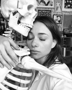Mirella Granucci Instagram - Uno no encuentra el amor buscándolo. Uno es amor cuando se le olvida buscar.