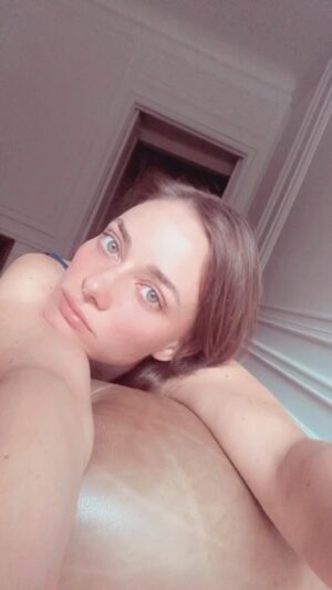 Mirella Granucci Instagram - Hora de irme por un rato de aquí. ♥️