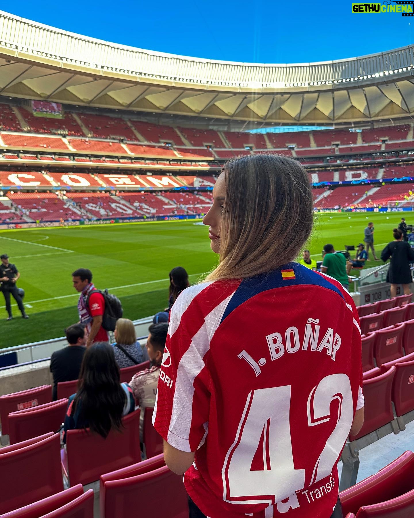 Miriam Martín - 1.6K Likes - 29 ⭐️