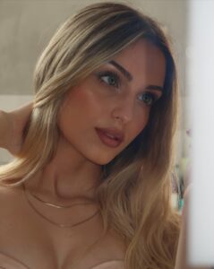 Actress Miriam Martín HD Instagram Photos and Wallpapers July 2023