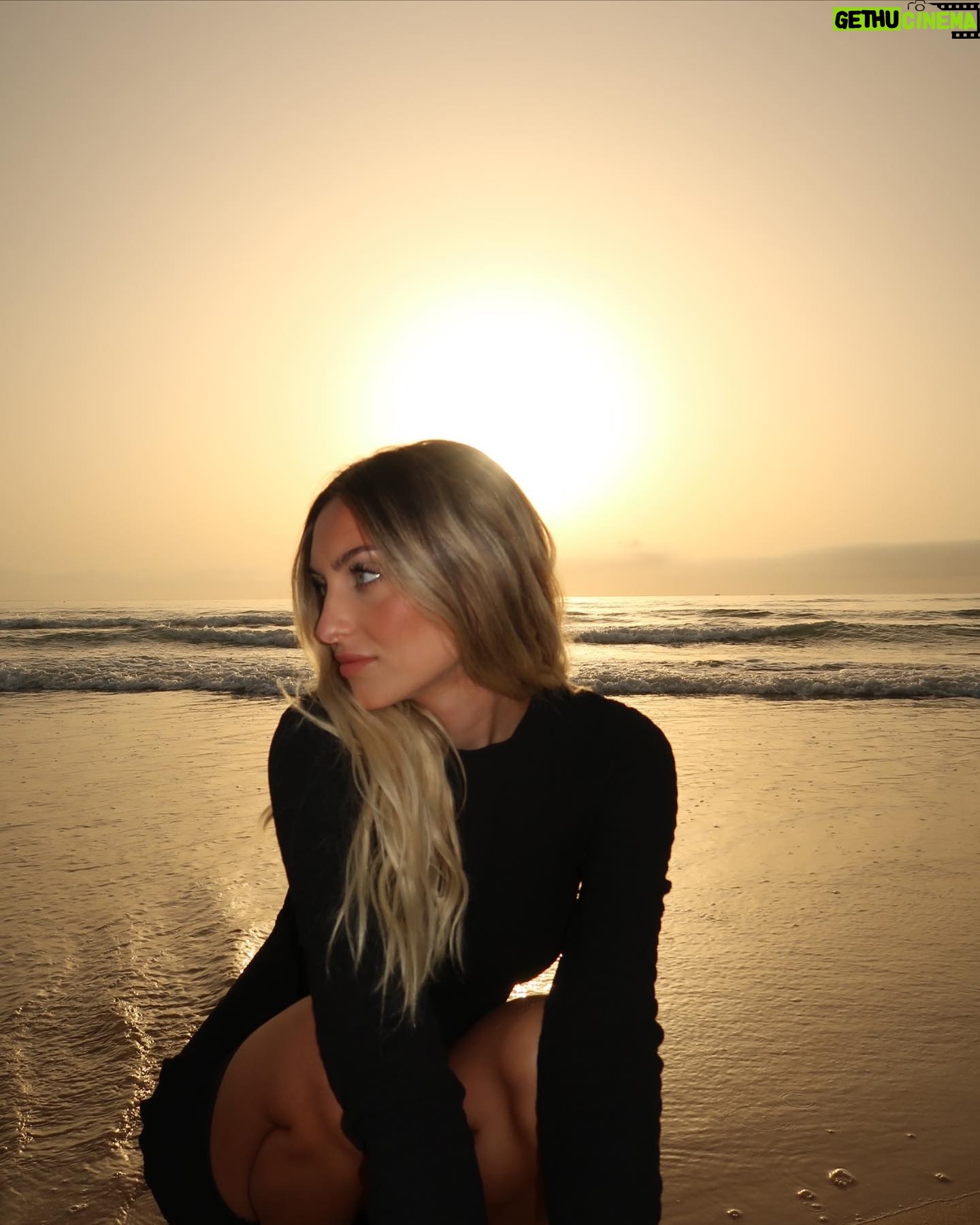 Miriam Martín - 1.4K Likes - ☀️