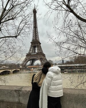 Miriam Martín Instagram - La ville de l’amour