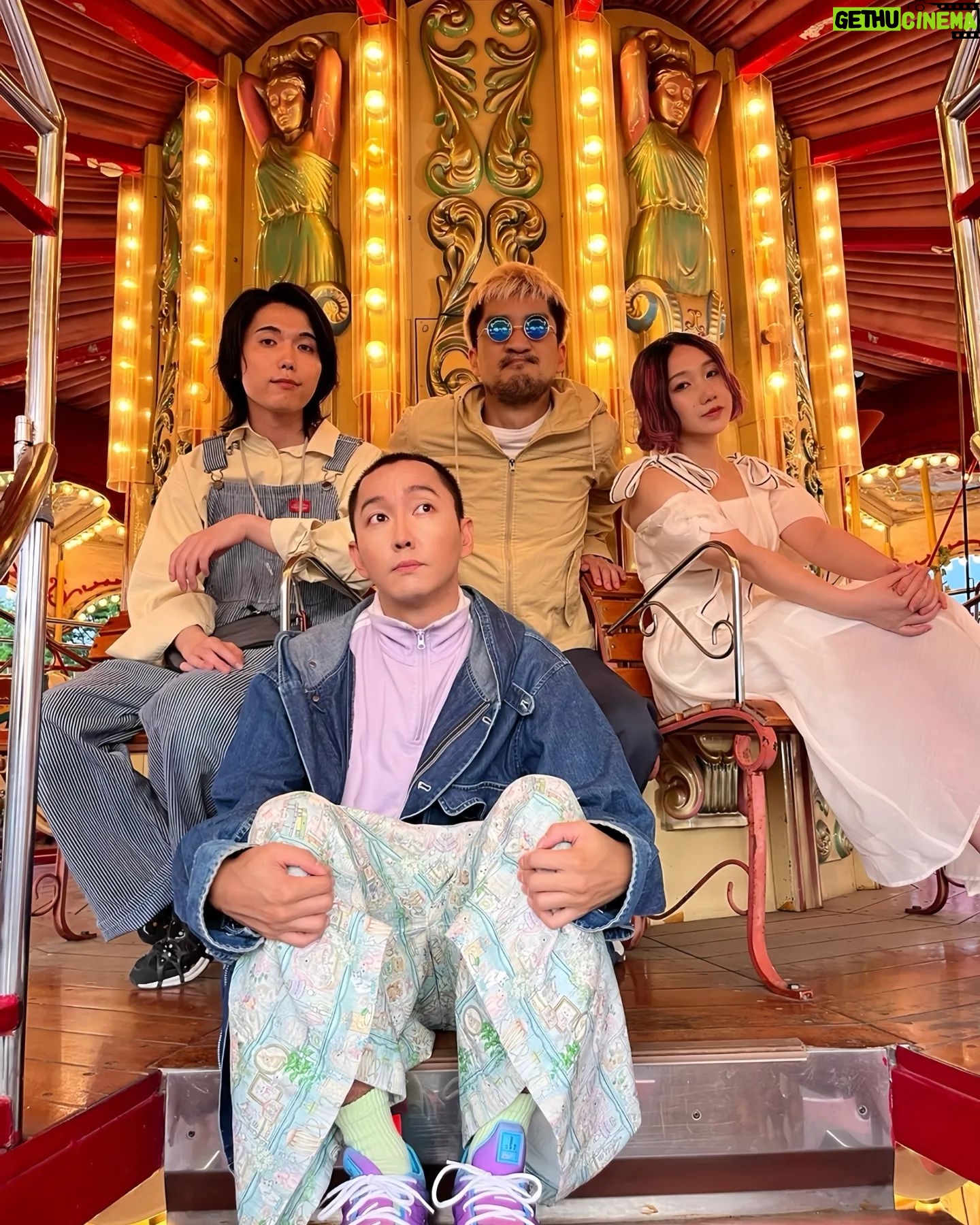 Misako Suzuki - 1.3K Likes - 昨日?一昨日?夜の遊園地で神聖かまってちゃんの新しいMVを撮ってもらったよー!🎠🎡
ちゃんとインスタグラムも更新したいのに、ぬぁーんでか難しいのよなああ…🎠🎡
そしてゆうくんが本メンバーにやっと就任しました…!!パチパチ 🎠🎡
#渋川スカイランドパーク #神聖かまってちゃん