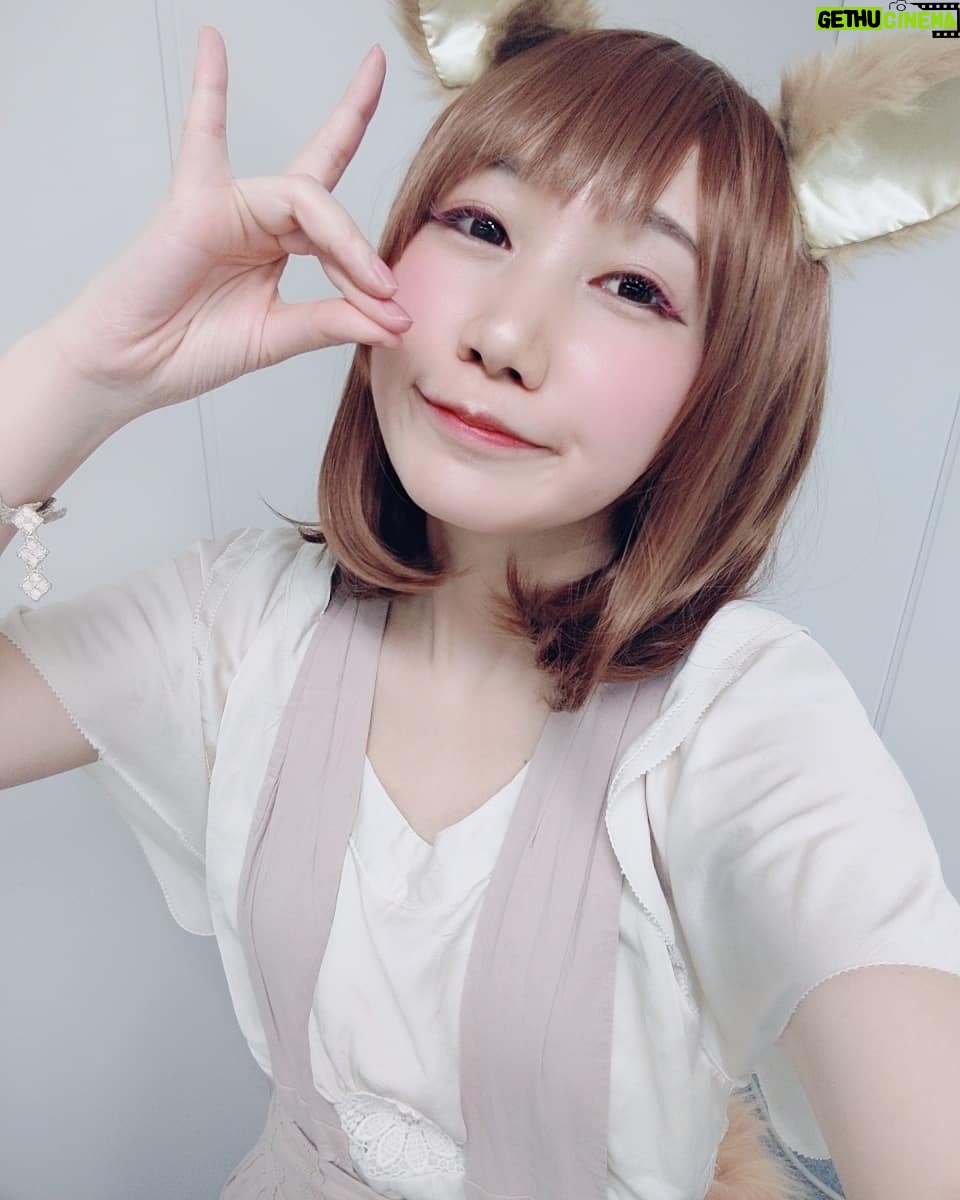 Misako Suzuki - 1.7K Likes - 🤘🦊