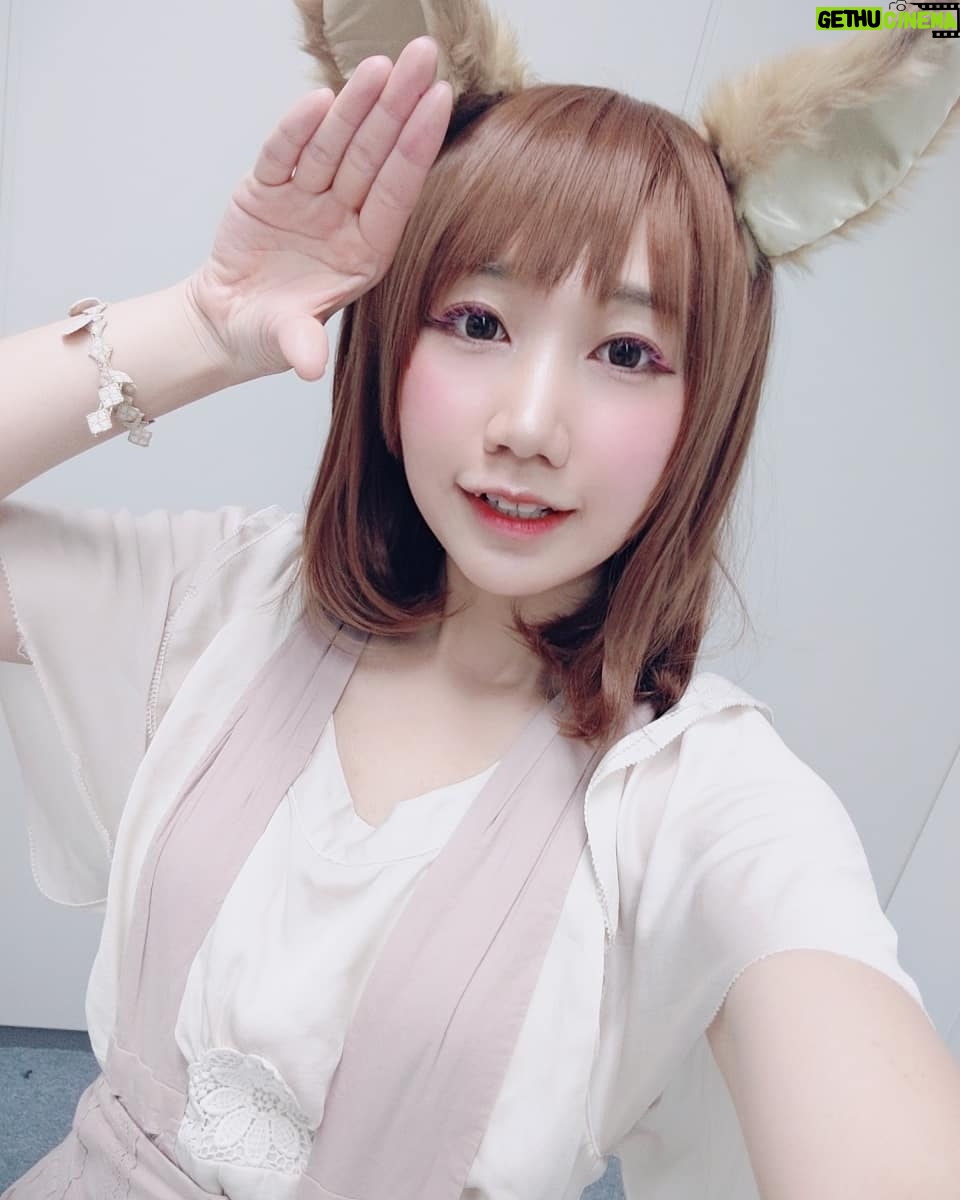 Misako Suzuki - 1.7K Likes - 🤘🦊