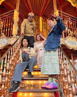 Misako Suzuki Instagram - 昨日？一昨日？夜の遊園地で神聖かまってちゃんの新しいMVを撮ってもらったよー！🎠🎡

ちゃんとインスタグラムも更新したいのに、ぬぁーんでか難しいのよなああ…🎠🎡

そしてゆうくんが本メンバーにやっと就任しました…！！ﾊﾟﾁﾊﾟﾁ 🎠🎡

#渋川スカイランドパーク #神聖かまってちゃん