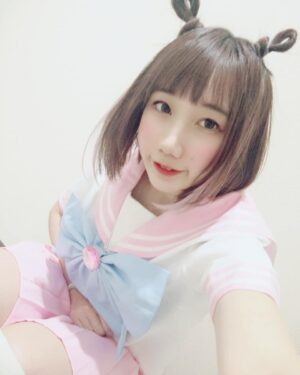 Misako Suzuki Instagram - 近い間の特殊衣装系と私服まとめてみた。 #セーラー服 #メイド服 #ロリィタ #チャイナ服 #コスプレ #私服 #galfy #本日のサグ場ショット