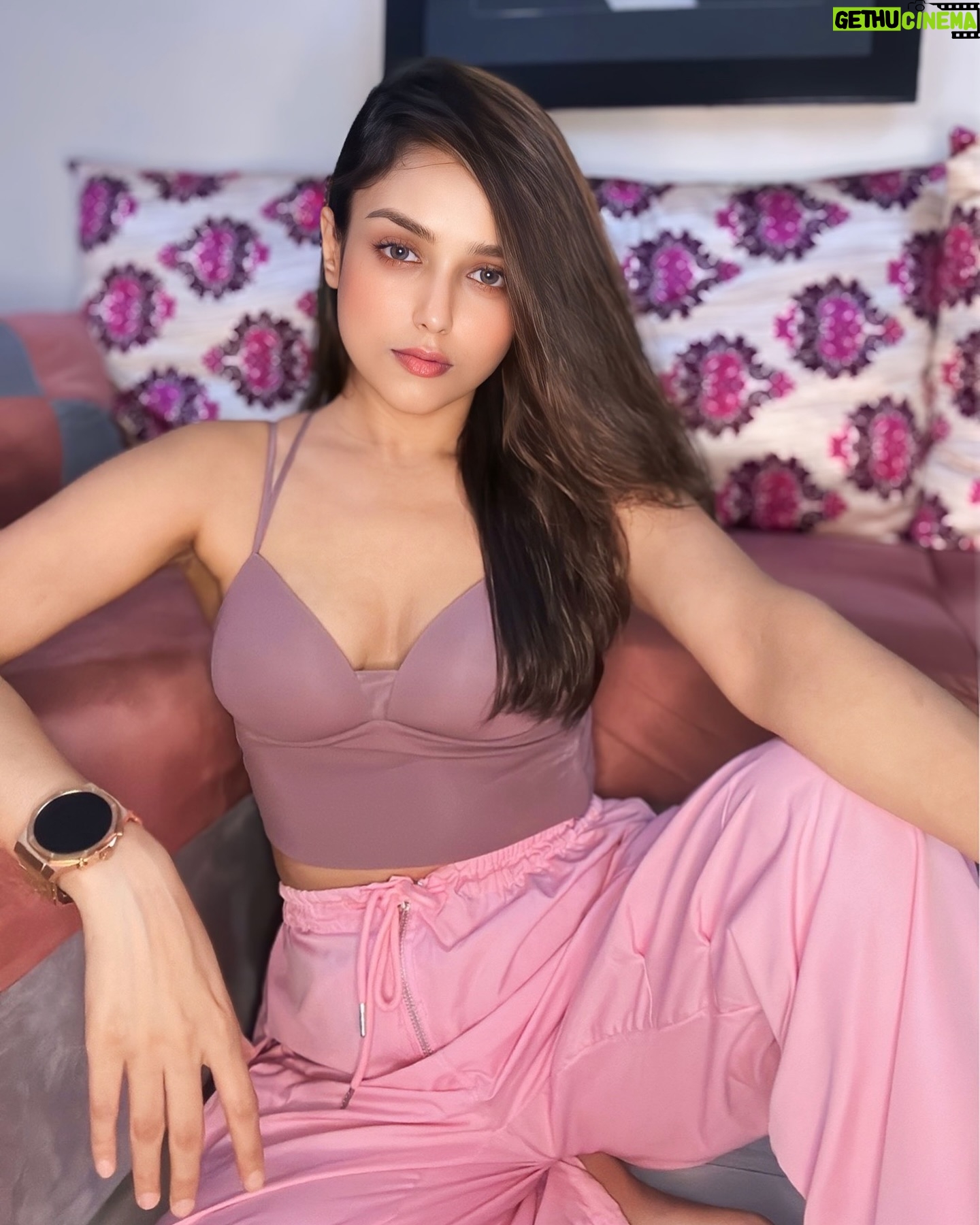 Mishti - 15.5K Likes - Attitude with a dash of pink and some sunshine by the window 💕 #perfectsunday