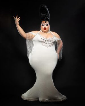 Mistress Isabelle Brooks Instagram - 🍔 Gluttonous and Gaudy 💎

📸: @closeyoureyesphoto 

#Dragrace #RPDR #rupaulsdragrace