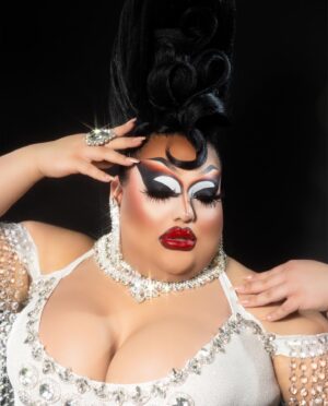 Mistress Isabelle Brooks Instagram - 🍔 Gluttonous and Gaudy 💎

📸: @closeyoureyesphoto 

#Dragrace #RPDR #rupaulsdragrace