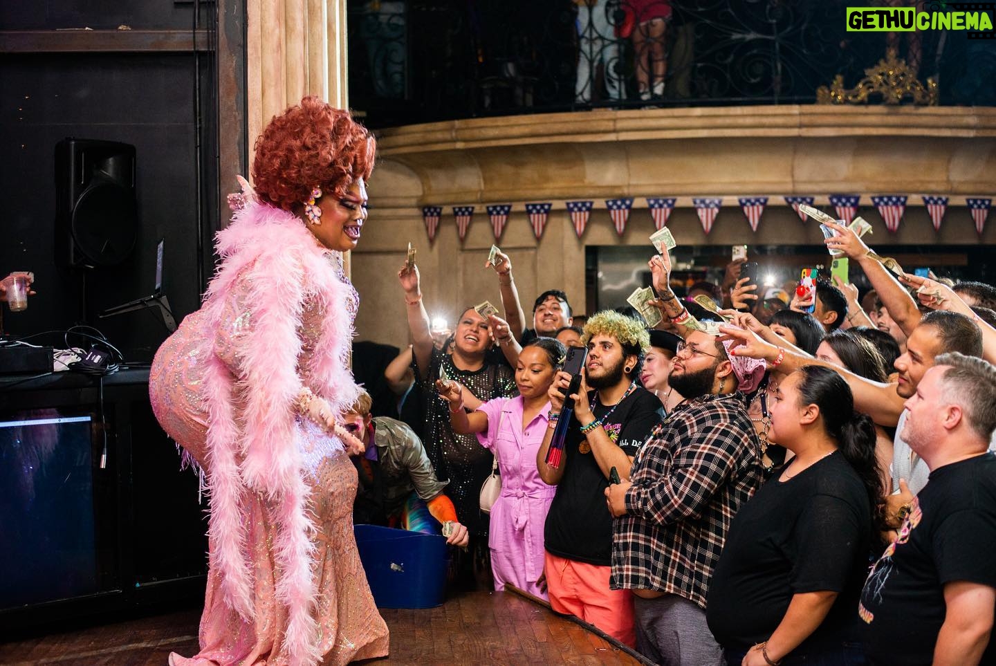 Mistress Isabelle Brooks - 18.2K Likes - Thank you to everyone who came out to celebrate my birthday! It was truly an unforgettable night. So much love in the room 🥹❤️ y’all packed out @hamburgermarys.houston so bad they literally could not fit anymore people.
Also a huge thank you to all my amazing showgirls who traveled and came together for this one night to put on an outstanding show. The girls are still talking about how amazing the show was.
It’s an honor to be in the position I’m in, and everyday I wake up feeling beyond blessed and lucky. This year has had it’s major ups and downs but through it all I remain Houston’s #HeavyweightChamp
#RPDR #Dragrace #MIB #mistressisabellebrooks
📸: @dannyhphoto
