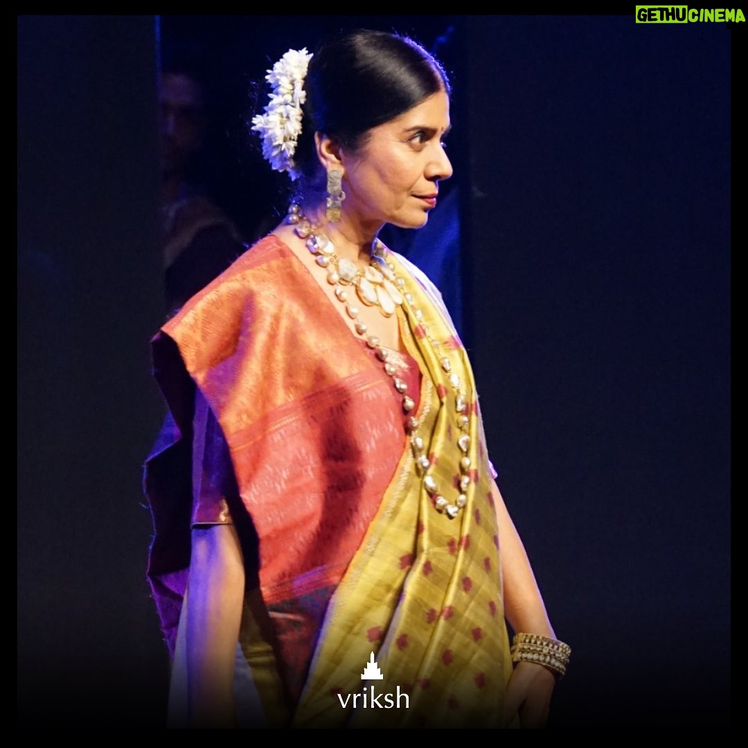 Mita Vashisht - 311 Likes - Witnessing @mitavasisht's mesmerizing presence as she gracefully strutted down the runway as the showstopper for @prasadbipada's fashion show, "Gamcha," which showcased exquisite handmade Khadi fabric infused with the essence of Indian life and philosophy, was truly enchanting.
Being a part of such an event that reveres the skilled hands of weavers and artisans, who breathe life into our aspirational fabrics, is a profoundly gratifying experience. A delightful bonus was the privilege of being introduced by an accomplished Bollywood actress like @mitavasisht, who has graced the industry for decades yet remains grounded. It's a true pleasure to be associated with someone like her, a fellow aficionado of the arts, who deeply understands the essence of Khadi.
#mitavashisht #vrikshwomen #happycustomers #beejsaree #tussarsilksarees #tussarsilk #tussarsarees #tussarembroiderysaree #tussar #tussarsilksaree #ikatfabric #ikkatsarees #fashionstyle #fashiongram #fashionable #indiansareesonline #indiansareeshopping #indiansarees #indiansaree