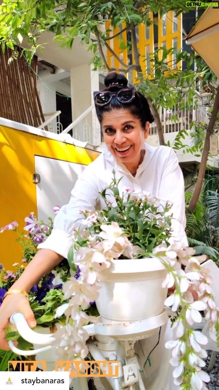 Mita Vashisht - 455 Likes - Posted @withregram ⢠@staybanaras Making memories with timeless actress @mitavasisht ! She is our featured guest of February month. What an experience hosting one of the cult actress who has worked with legendary filmmakerās like #govindnihalani #manikaul #kumarsahni and evergreen @subhashghai1. Stay Banaras has been artistically designed and always looks forward to an āartistā to add stories to it. Thank you @mitavasisht maāam for honouring us with your presence.
#banaras