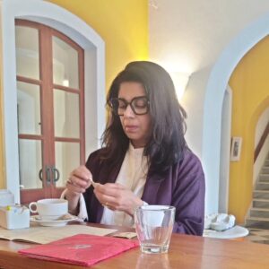 Mita Vashisht Instagram - Girl Alone! 
A yumm cuppa tea....after two hours of walking around in Pondicherry!!!
Where do I belong?