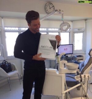 Mitch Hewer Instagram - I’ve always had a little obsession with my teeth, with them looking healthy,white and wanting that perfect smile. I have chips and crosses just like everyone else, so they are far from “perfect”. I’ve wanted braces for years now but because of my job I can’t have metal on my teeth, needed something clear and to be able to take them out whenever I needed to. unrealistic right? Well, today’s the day I begin my journey with @Nuvolaortodonzia , Pretty much INVISIBLE BRACES!! Ones I can take out when I need to and ones where you can’t even see them on! I’m so excited for the end results! Seriously go check them out if you’re just like me with wanting that PERFECT smile! #teeth #braces #dentist #orthodontics #nuvola #nuvolaaligner #nuvolaexperience #AD