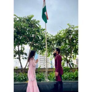 Mithoon Sharma Instagram - वतन तुझे प्रणाम है तू शान है मेरी,
तू ही है घर तू ही बसर, पहचान तू मेरी।

आप सभी देशवासियों को हम दोनों की ओर से स्वतंत्रता दिवस पर बधाई । 

#IndependenceDay #77YearsofIndependence #AazadiKaAmritMohotsav #BharatMataKiJay #VandeMatram