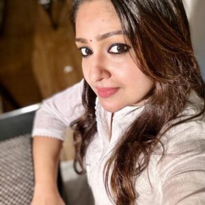 Mithra Kurian Instagram - Allow love into your life to be truly happy and free

#happiness #friends #photooftheday #cute #me #instagood #picoftheday #love #beautiful #smile