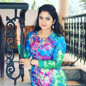 Mithra Kurian Instagram - പറയാൻ ഒരുപാട് ബാക്കി ആക്കി😍......