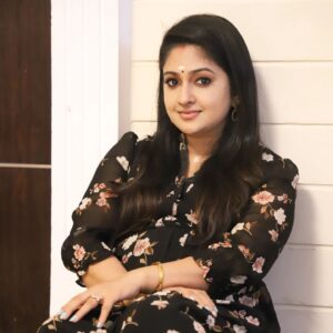 Mithra Kurian Instagram - People who love black colour hav beautiful minds🖤🖤🖤