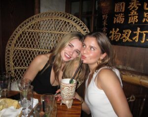 Mitsou Jung Instagram - weekend over and out 🐬🍹
