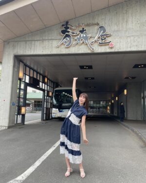Miyu Kitamuki Instagram - 【お知らせ】
６月23日(日)24:50〜放送のATV「サウナは旅の目的地in三沢」(前半)に出演させて頂きます

過去にも地元青森県のおすすめのサウナとサ飯を紹介してきたこの番組。なんと今回は私の地元の三沢市でのロケでした！！

今回も前半・後半に分けての放送になります！
後半は6/30（日）24:50〜

自分の生まれ育った街でお仕事ができるなんて、本当に夢のような時間で私の地元の良さを皆さんにお伝え出来ると思うと、とても嬉しいです。

そして今回、宿泊させて頂いたのは「星野リゾート　青森屋」もちろん存在はずっと知っていましたが宿泊したのは初めてでした。

温泉はもちろん、とにかくサウナが　ザ・青森という感じで地元民の私でも流石にテンション爆あがりでした笑

青森屋以外にも私が学生の頃から通っている、地元に帰ったら必ず行くサウナにもお邪魔してきました。

ぜひ、多くの方々に見ていただきたいです♨️🍎

青森県以外の方はTVerで6/24（月）12時〜から配信されるのでそちらでご覧頂けると嬉しいです！

#青森屋 #星野リゾート #青森TV