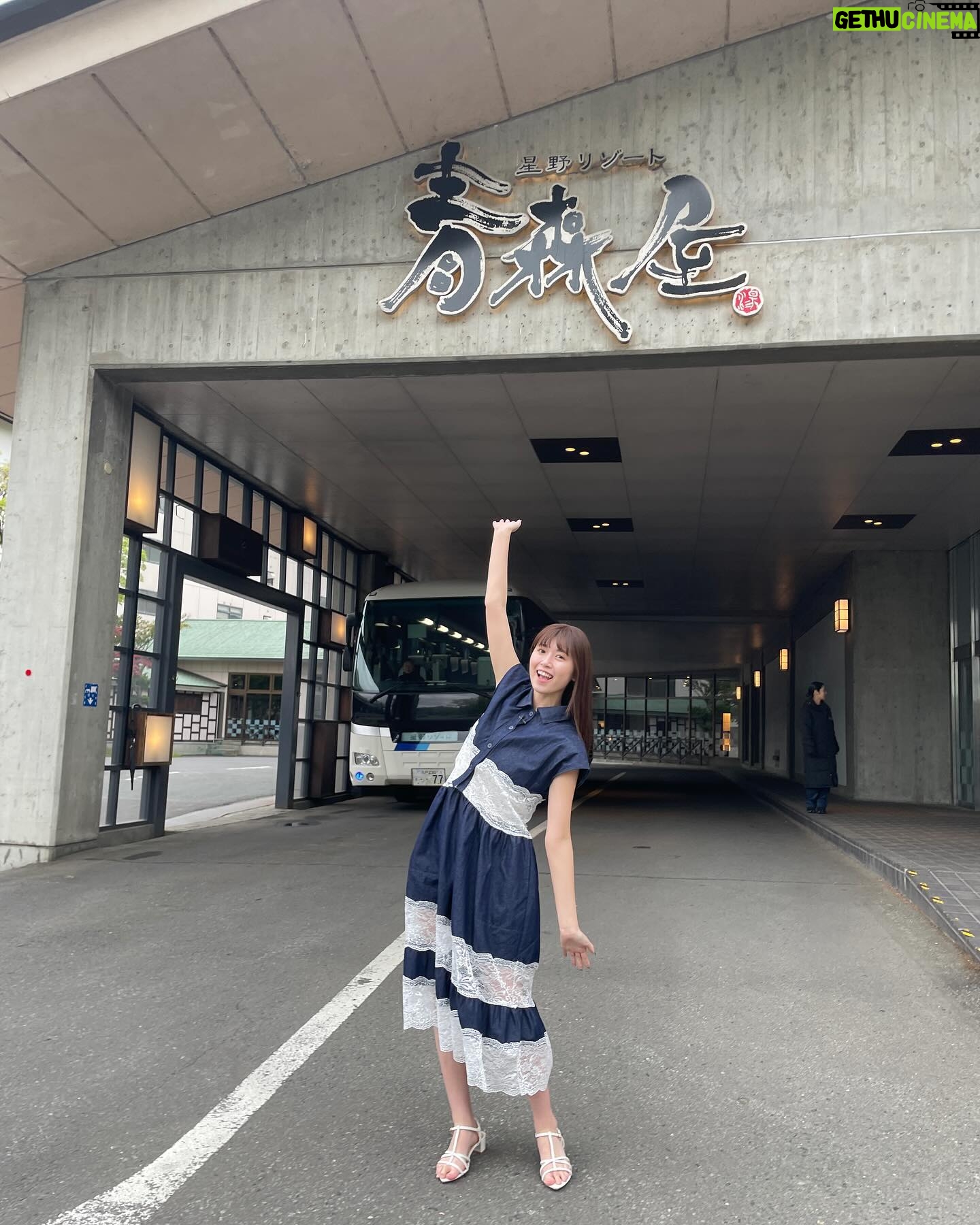 Miyu Kitamuki - 1.5K Likes - 【お知らせ】
6月23日(日)24:50〜放送のATV「サウナは旅の目的地in三沢」(前半)に出演させて頂きます
過去にも地元青森県のおすすめのサウナとサ飯を紹介してきたこの番組。なんと今回は私の地元の三沢市でのロケでした!!
今回も前半・後半に分けての放送になります!
後半は6/30(日)24:50〜
自分の生まれ育った街でお仕事ができるなんて、本当に夢のような時間で私の地元の良さを皆さんにお伝え出来ると思うと、とても嬉しいです。
そして今回、宿泊させて頂いたのは「星野リゾート 青森屋」もちろん存在はずっと知っていましたが宿泊したのは初めてでした。
温泉はもちろん、とにかくサウナが ザ・青森という感じで地元民の私でも流石にテンション爆あがりでした笑
青森屋以外にも私が学生の頃から通っている、地元に帰ったら必ず行くサウナにもお邪魔してきました。
ぜひ、多くの方々に見ていただきたいです♨️🍎
青森県以外の方はTVerで6/24(月)12時〜から配信されるのでそちらでご覧頂けると嬉しいです!
#青森屋 #星野リゾート #青森TV