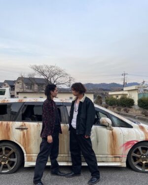 Mizuki Itagaki Instagram - ハイローで出会えた

友

六車勇登✌️

そして無事

22歳になれました👍

みんなありがとう

景気良く行きましょうー✌️✌️✌️