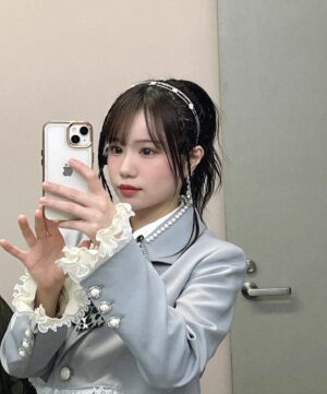 Mizuta Shiori Instagram - このヘアアレンジ可愛すぎていつも以上に
ノリノリでステージ立ちました今日☺️✊💖

普段は前髪あんまり分けないし
ポニーの巻もいつもとちょっと違うのー！
あと横からちょこっと三つ編み垂らしがかわいいぃぃぃぃ🥺💖

メイクさんに大感謝な1日でした🥺🥺🥺🙏

#NMB48#idol#アイドル#アイドルヘア
#ヘアアレンジ#ポニーテール #アイドル衣装